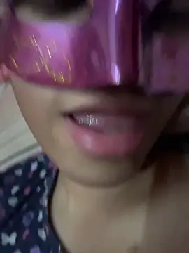 Snapshot of Miss-Kamini chatting on 03/21/25, 01:34 Miss-Kamini online show from 03/21/25, 01:34