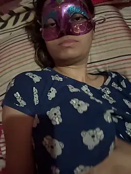 Snapshot of Miss-Kamini chatting on 03/23/25, 12:04 Miss-Kamini online show from 03/23/25, 12:04