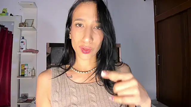 Snapshot of Carol_M8 chatting on 02/08/25, 03:19 Carol M8 online show from 02/08/25, 03:19