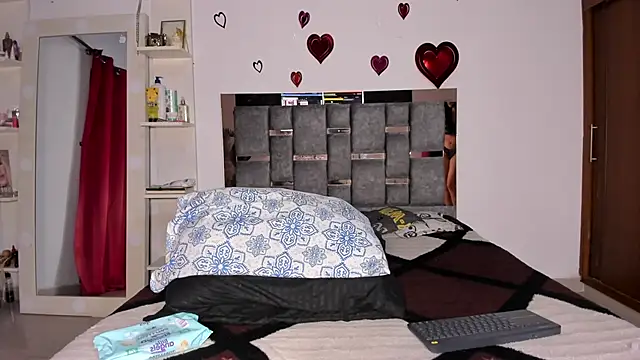 Snapshot of Carol_M8 chatting on 03/01/25, 04:15 Carol M8 online show from 03/01/25, 04:15