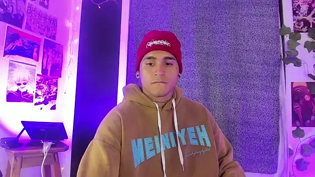 Snapshot of christianwang chatting on 01/11/25, 02:41 christianwang online show from 01/11/25, 02:41