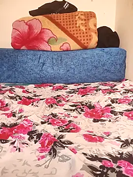 Snapshot of Hot__Mirchi chatting on 03/07/26, 12:24 Hot Mirchi online show from 03/07/26, 12:24