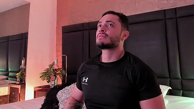 Snapshot of JossAckland chatting on 11/01/25, 08:11 JossAckland online show from 11/01/25, 08:11