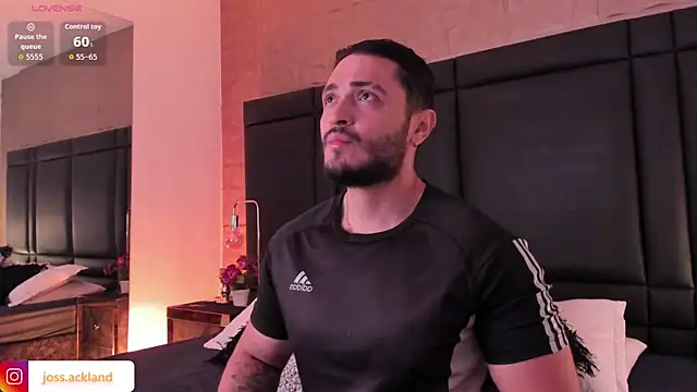 Snapshot of JossAckland chatting on 11/16/25, 08:03 JossAckland online show from 11/16/25, 08:03