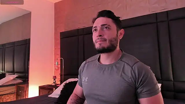 Snapshot of JossAckland chatting on 11/18/25, 07:51 JossAckland online show from 11/18/25, 07:51