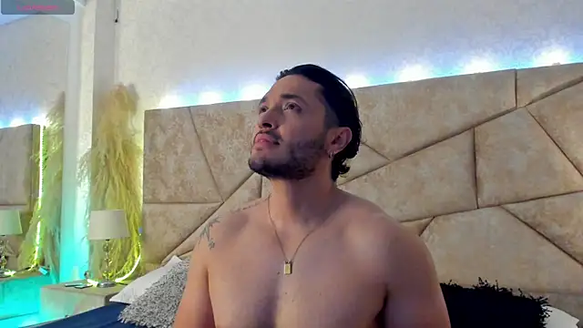 Snapshot of JossAckland chatting on 04/14/26, 08:04 JossAckland online show from 04/14/26, 08:04