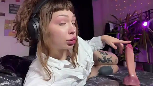 PaulaPratt online show from 12/13/24, 09:46