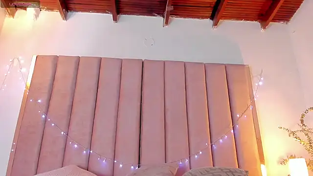 Snapshot of VICTORIA_RASH chatting on 01/17/25, 09:39 VICTORIA RASH online show from 01/17/25, 09:39