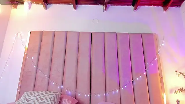 Snapshot of VICTORIA_RASH chatting on 01/22/25, 10:05 VICTORIA RASH online show from 01/22/25, 10:05