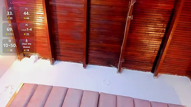 Snapshot of VICTORIA_RASH chatting on 02/06/25, 08:56 VICTORIA RASH online show from 02/06/25, 08:56