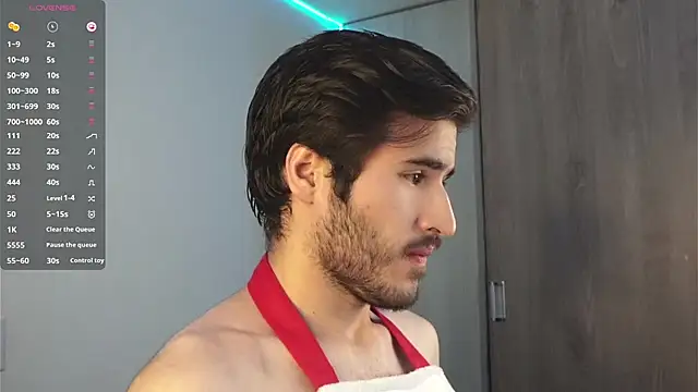 Snapshot of Tony_Wylie chatting on 12/13/24, 02:32 Tony Wylie online show from 12/13/24, 02:32