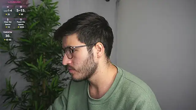 Snapshot of Tony_Wylie chatting on 03/22/25, 10:28 Tony Wylie online show from 03/22/25, 10:28