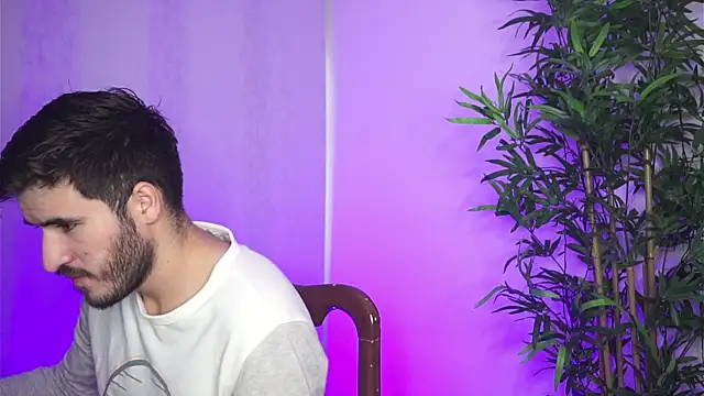 Snapshot of Tony_Wylie chatting on 10/03/25, 12:02 Tony Wylie online show from 10/03/25, 12:02