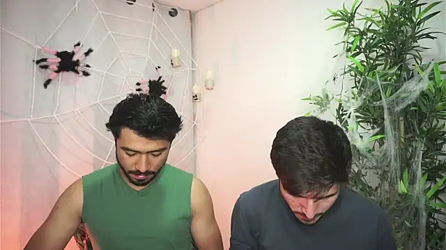 Snapshot of Tony_Wylie chatting on 10/16/25, 10:33 Tony Wylie online show from 10/16/25, 10:33