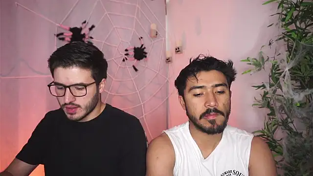 Snapshot of Tony_Wylie chatting on 10/18/25, 04:52 Tony Wylie online show from 10/18/25, 04:52