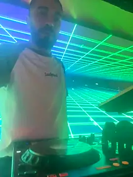 Snapshot of djtimka chatting on 10/31/25, 07:15 djtimka online show from 10/31/25, 07:15