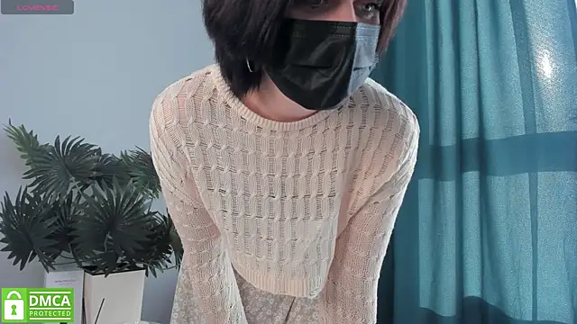 Emmi Flowers online show from 09/19/25, 10:16