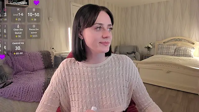 Snapshot of Emmi_Flowers chatting on 04/13/26, 11:59 Emmi Flowers online show from 04/13/26, 11:59