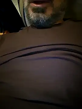 Snapshot of 1talianBeutifulCock chatting on 12/17/25, 04:02 1talianBeutifulCock online show from 12/17/25, 04:02