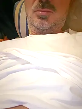 Snapshot of 1talianBeutifulCock chatting on 01/15/26, 02:43 1talianBeutifulCock online show from 01/15/26, 02:43