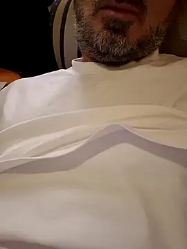 Snapshot of 1talianBeutifulCock chatting on 03/03/26, 02:34 1talianBeutifulCock online show from 03/03/26, 02:34