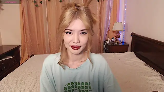 Snapshot of Velvetsky_1 chatting on 01/16/25, 02:30 Velvetsky 1 online show from 01/16/25, 02:30