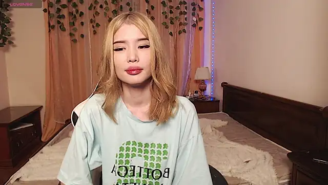 Snapshot of Velvetsky_1 chatting on 01/16/25, 06:06 Velvetsky 1 online show from 01/16/25, 06:06