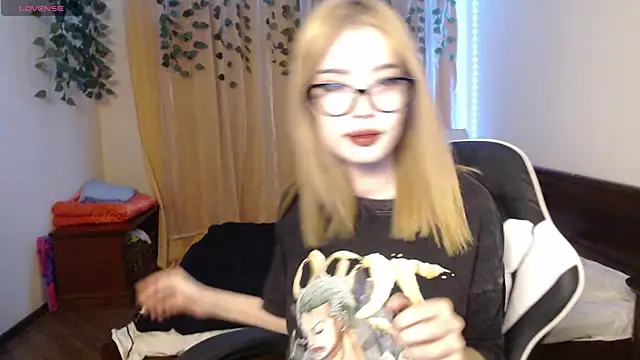 Snapshot of Velvetsky_1 chatting on 01/22/25, 02:35 Velvetsky 1 online show from 01/22/25, 02:35