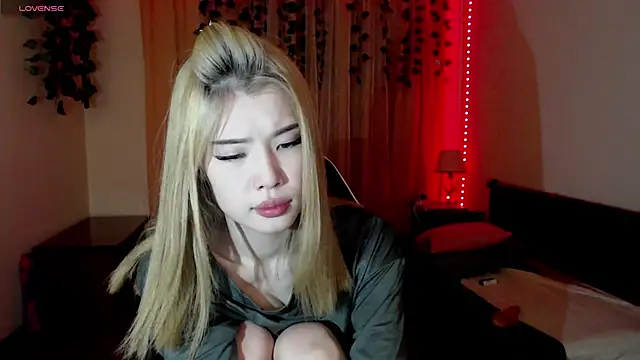 Snapshot of Velvetsky_1 chatting on 02/03/25, 05:24 Velvetsky 1 online show from 02/03/25, 05:24