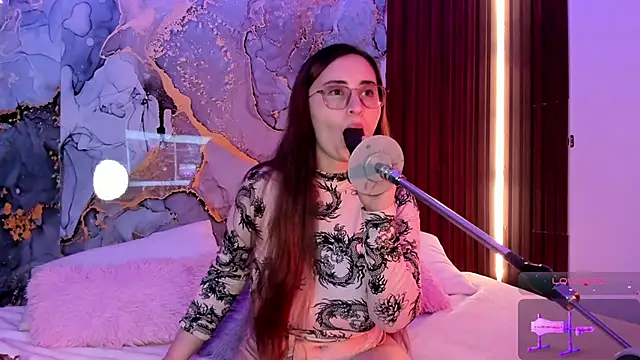 centaurigirl online show from 10/26/25, 03:34