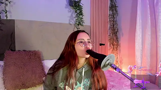 centaurigirl online show from 03/11/26, 04:40