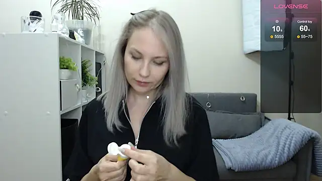 Sunny bunny6 online show from 12/20/24, 05:08