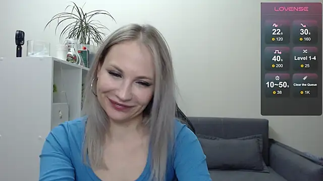 Sunny bunny6 online show from 02/10/25, 06:35