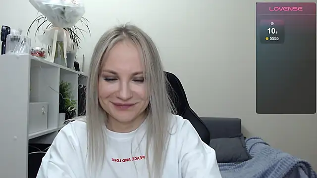 Sunny bunny6 online show from 02/18/25, 07:09