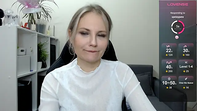 Sunny bunny6 online show from 03/17/25, 06:29