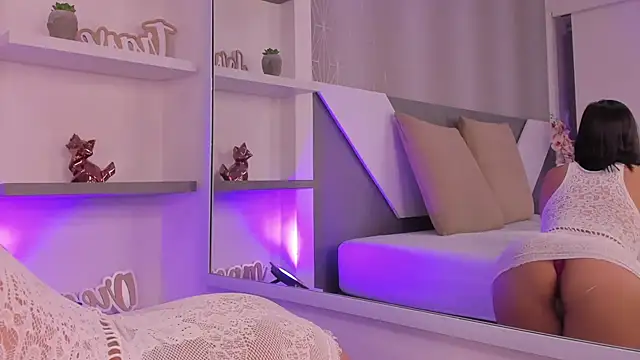 Snapshot of ammi_roberts chatting on 12/03/24, 04:06 ammi roberts online show from 12/03/24, 04:06