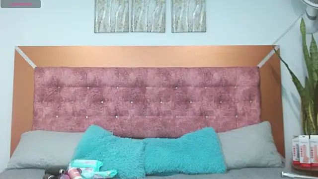 Snapshot of vennuss_89 chatting on 02/04/25, 11:38 vennuss 89 online show from 02/04/25, 11:38