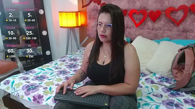 Snapshot of vennuss_89 chatting on 03/07/25, 11:51 vennuss 89 online show from 03/07/25, 11:51