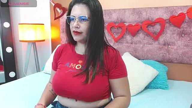 Snapshot of vennuss_89 chatting on 03/18/25, 11:08 vennuss 89 online show from 03/18/25, 11:08