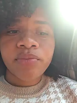 DANIELA MICHEL online show from 02/02/25, 09:23