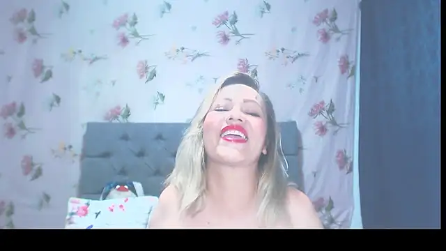 Paris Squirt  online show from 09/27/25, 08:58