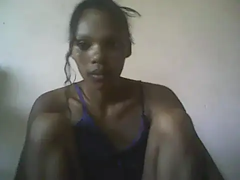 Snapshot of Antsoalie chatting on 01/06/25, 06:47 Antsoalie online show from 01/06/25, 06:47