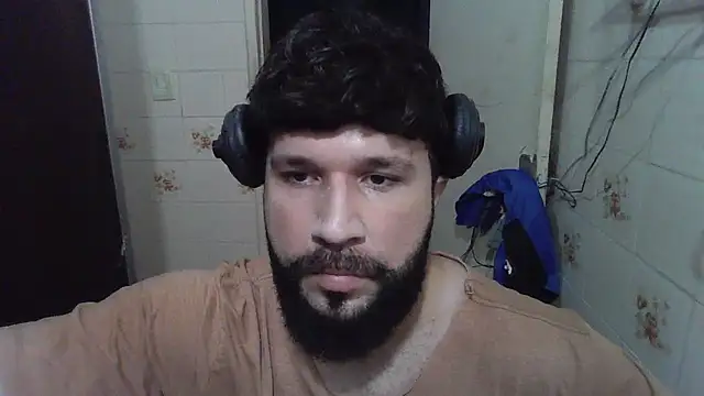 Snapshot of Cauan-t chatting on 01/18/25, 11:22 Cauan-t online show from 01/18/25, 11:22