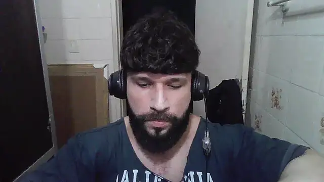 Snapshot of Cauan-t chatting on 03/03/25, 02:04 Cauan-t online show from 03/03/25, 02:04