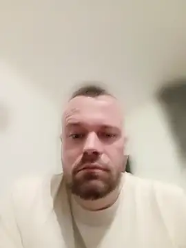 Snapshot of mikaaaaase chatting on 03/30/26, 08:10 mikaaaaase online show from 03/30/26, 08:10