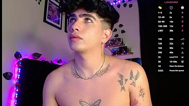 Snapshot of LyleBennett_ chatting on 02/22/25, 12:51 LyleBennett online show from 02/22/25, 12:51