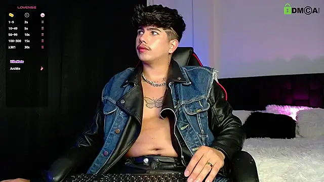 Snapshot of LyleBennett_ chatting on 09/11/25, 12:49 LyleBennett online show from 09/11/25, 12:49