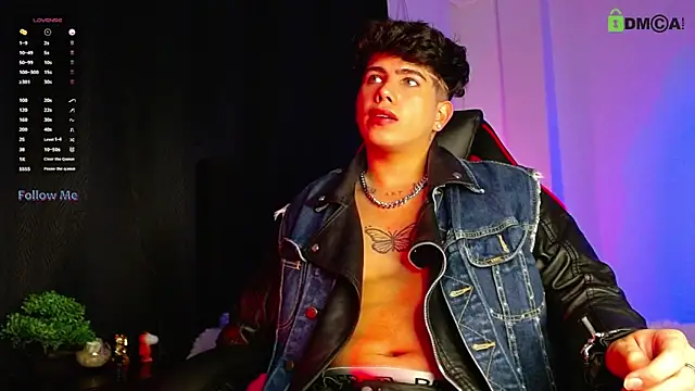 Snapshot of LyleBennett_ chatting on 10/14/25, 01:56 LyleBennett online show from 10/14/25, 01:56