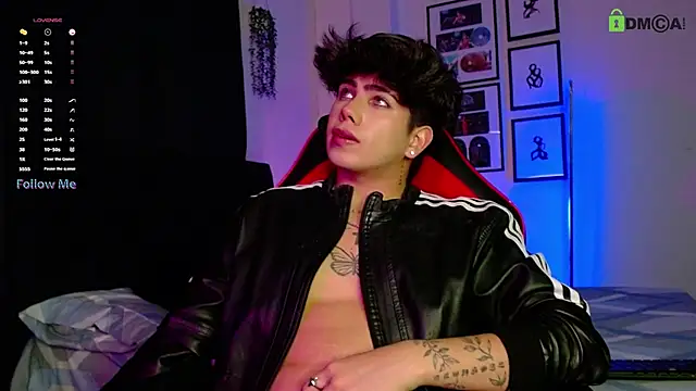 Snapshot of LyleBennett_ chatting on 12/17/25, 09:26 LyleBennett online show from 12/17/25, 09:26