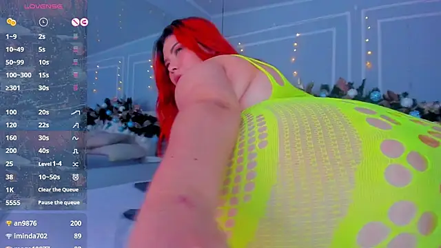 Snapshot of stephaniediaz chatting on 12/19/24, 02:02 stephaniediaz online show from 12/19/24, 02:02